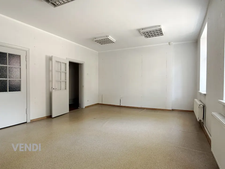 Vaļņu iela 11