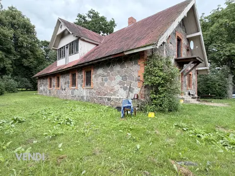 Jaunstiļļas 4